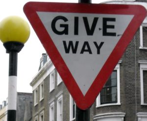(BrE) Give Way